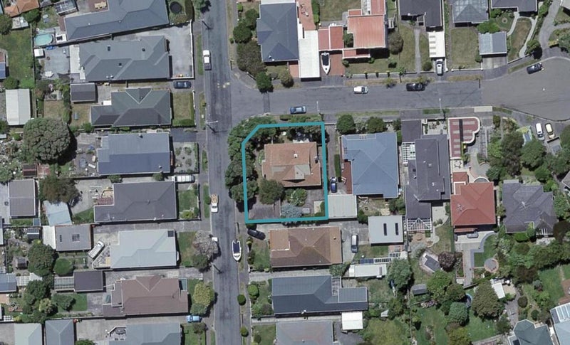 11 Bentinck Avenue, Strathmore Park, Wellington - Carousel 1