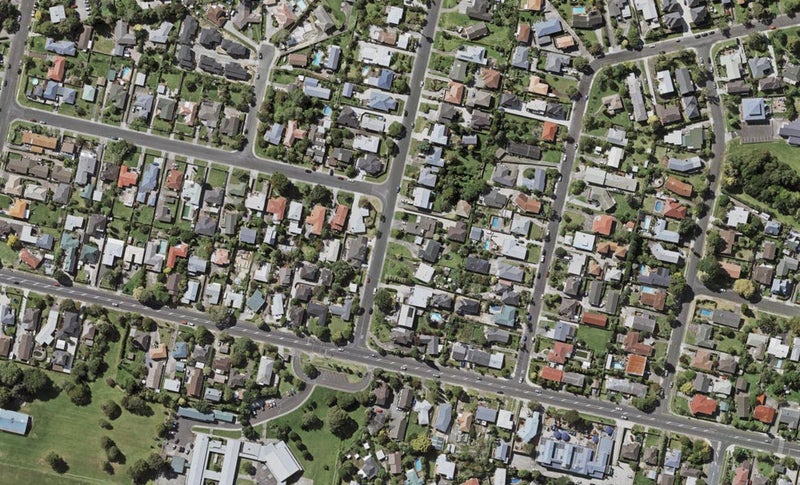 28 Lewis Road, Pakuranga, Auckland - Carousel 1