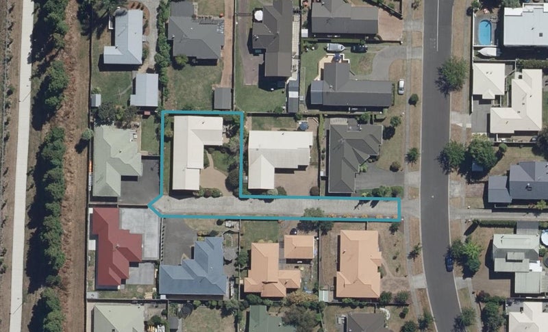 10 Hastings Place, Hamilton Lake, Hamilton - Carousel 1
