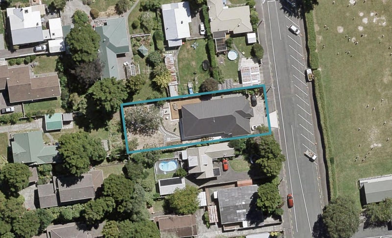 8 Benzie Avenue, Wallaceville, Upper Hutt - Carousel 1