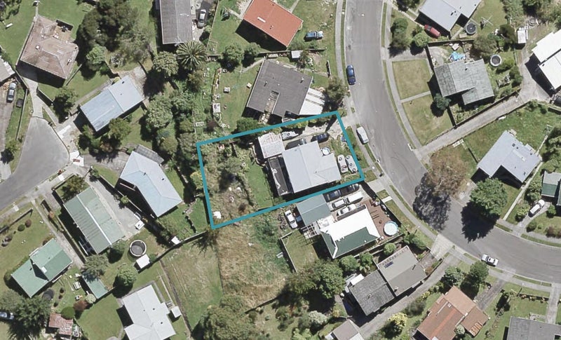 16 Gentian Street, Timberlea, Upper Hutt - Carousel 1