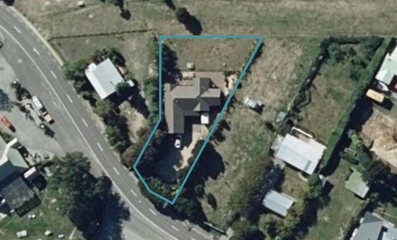 10 Capell Avenue, Lake Hāwea - Carousel 1