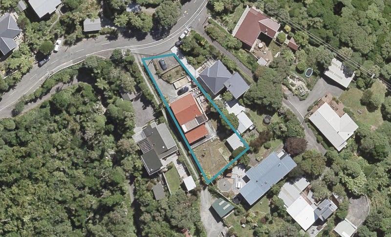 24 Singers Road, Korokoro, Lower Hutt - Carousel 1