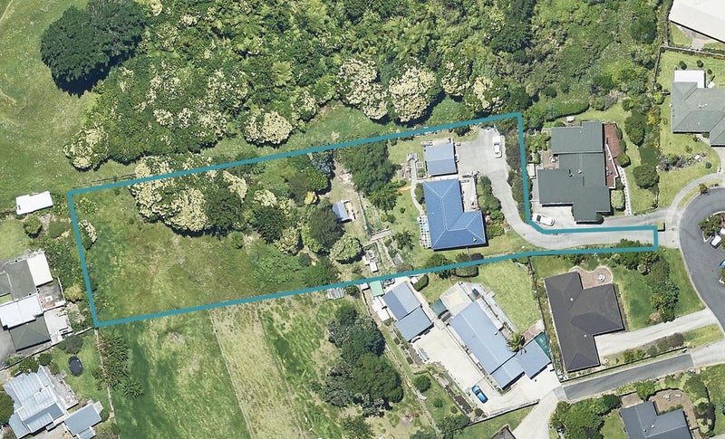 33 Bateleur Close, Welcome Bay, Tauranga - Carousel 1