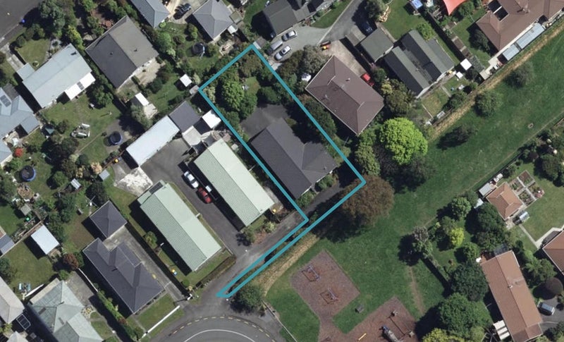 23 Marlborough Crescent, Richmond, Richmond - Carousel 1