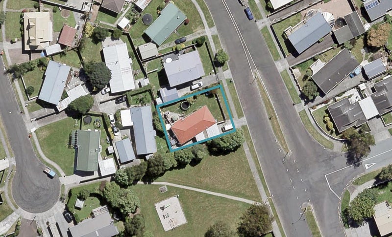 9 Turon Crescent, Totara Park, Upper Hutt - Carousel 1