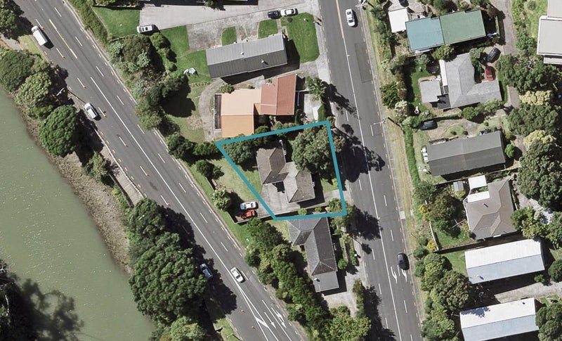 2/42 Church Crescent, Panmure, Auckland - Carousel 1