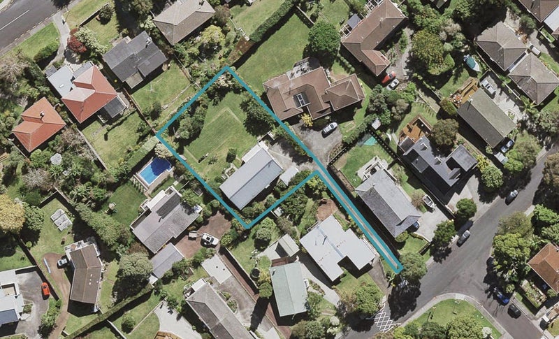 71 Alton Avenue, Hillcrest, Auckland - Carousel 1