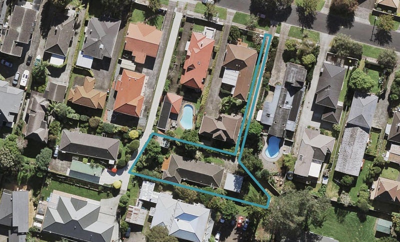 1/0 Rewi Road, Royal Oak, Auckland - Carousel 1