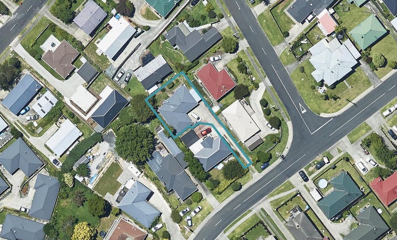 22B Cook Street, Gate Pa, Tauranga - Carousel 1