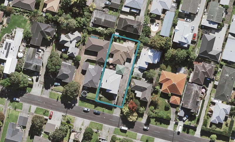 9A Admiral Beatty Avenue, Three Kings, Auckland - Carousel 1