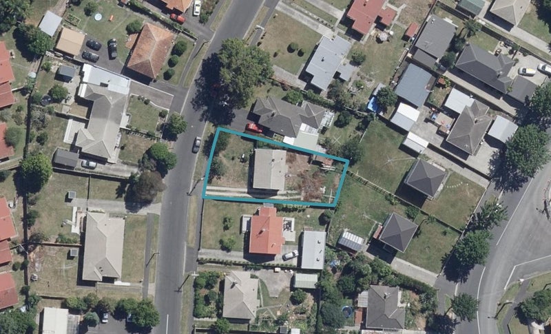 7 Pinfold Avenue, Hamilton East, Hamilton - Carousel 1