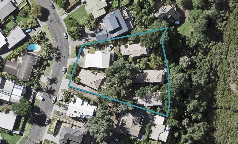 1/13 Prospect Terrace, Milford, Auckland - Carousel 1