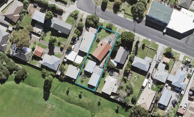 38 Brains Road, Kelston, Auckland - Carousel 1