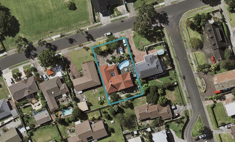 9 Derrimore Heights, Clover Park, Auckland - Carousel 1