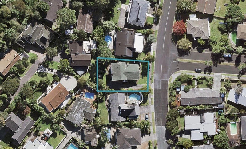 11 Porritt Avenue, Chatswood, Auckland - Carousel 1