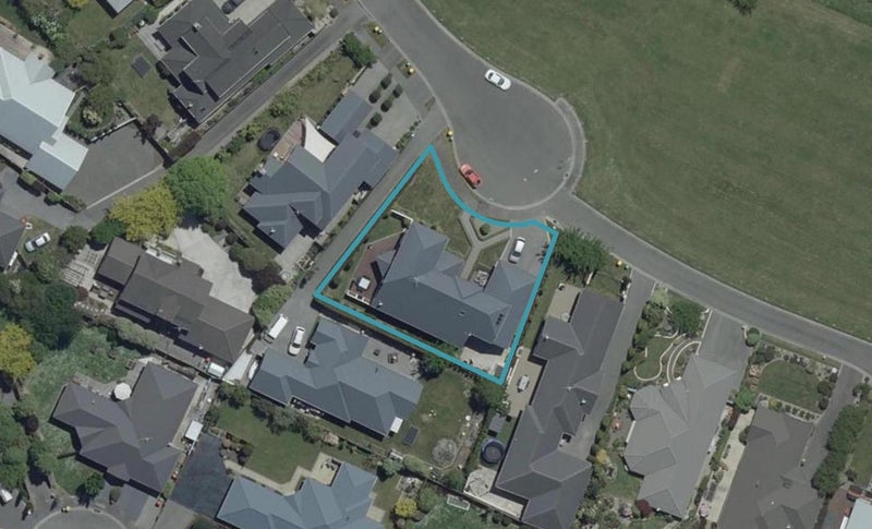 86 Willowview Drive, Redwood, Christchurch - Carousel 1