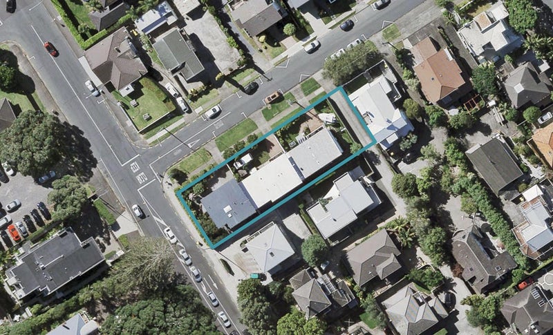 2/1 Park Avenue, Takapuna, Auckland - Carousel 1