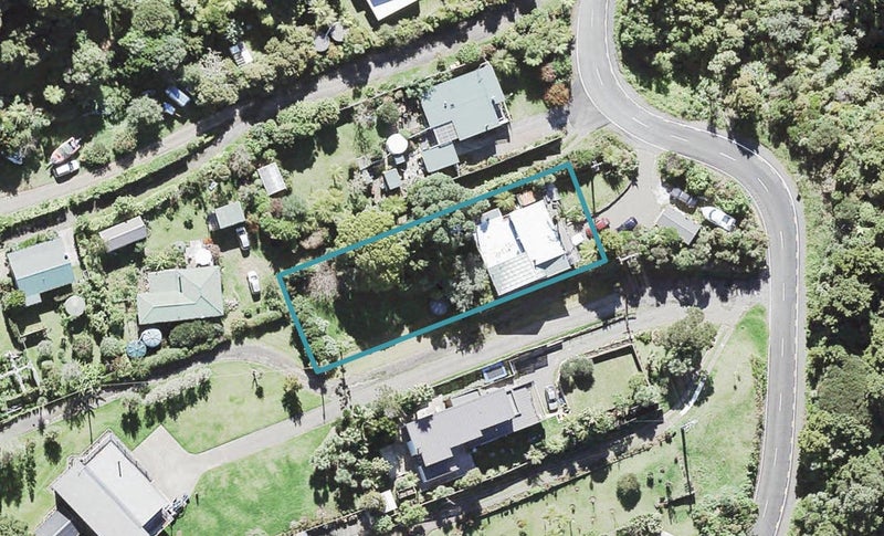 79 Cornwallis Road, Cornwallis, Auckland - Carousel 1