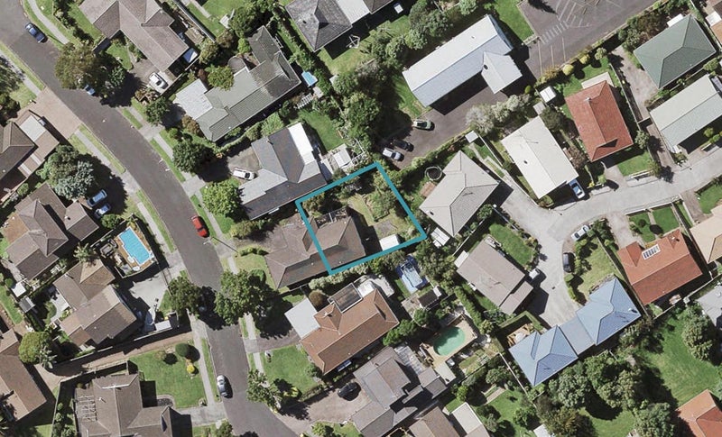 8A Hayes Place, Half Moon Bay, Auckland - Carousel 1