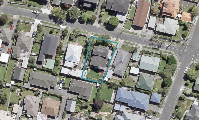27 Fairfield Avenue, Fairfield, Lower Hutt - Carousel 1