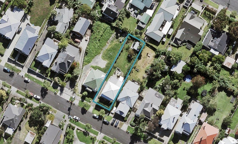 17 Springfield Road, Morningside, Auckland - Carousel 1