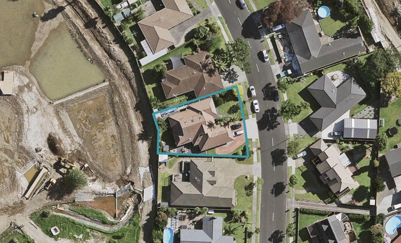 20 Brylee Drive, Conifer Grove, Takanini - Carousel 1