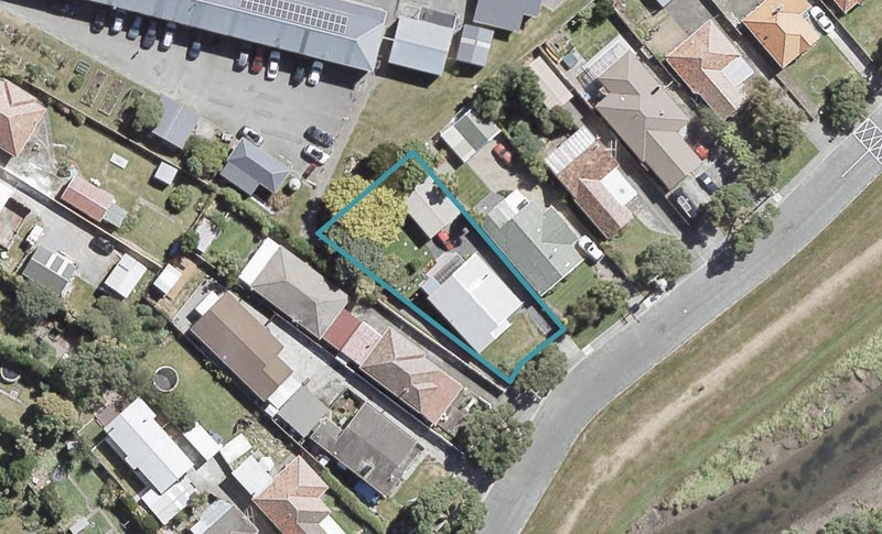 19 Riverside Drive, Waiwhetu, Lower Hutt - Carousel 1