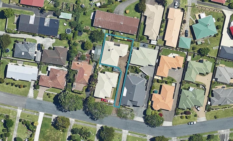 52B Freyberg Street, Otumoetai, Tauranga - Carousel 1