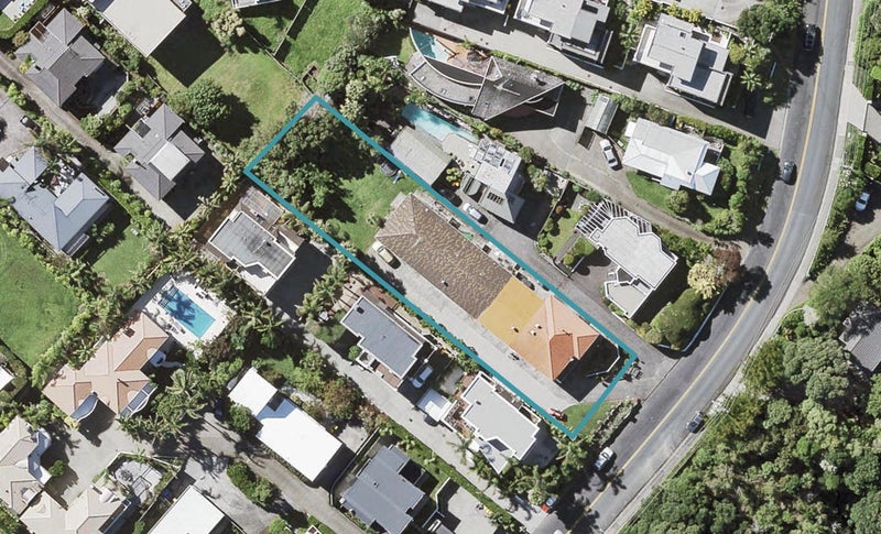 5/16 Beach Road, Castor Bay, Auckland - Carousel 1