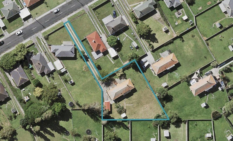53 Roberts Avenue, Bayswater, Auckland - Carousel 1