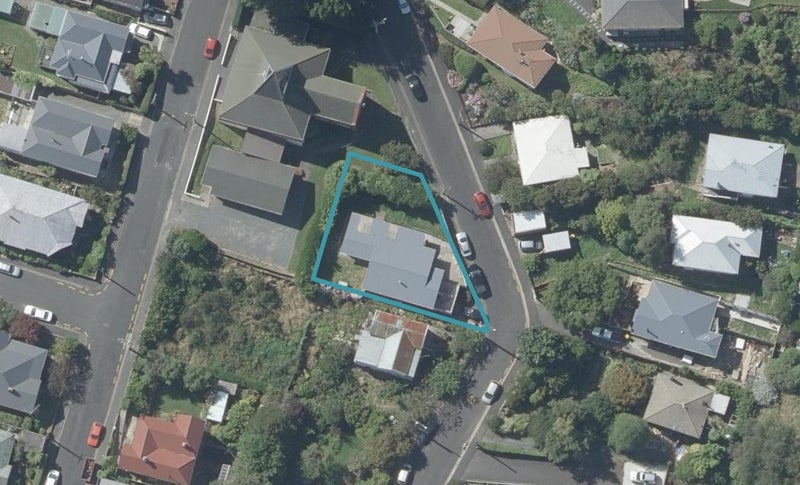42 Lawrence Street, Mornington, Dunedin - Carousel 1