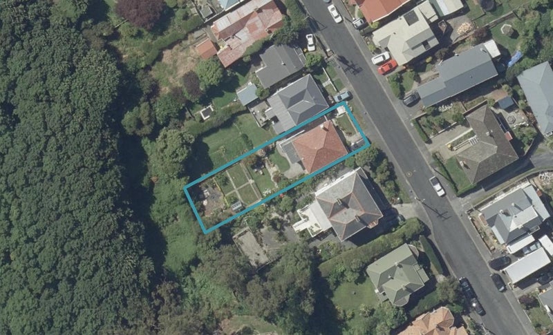 16 Patrick Street, The Glen, Dunedin - Carousel 1