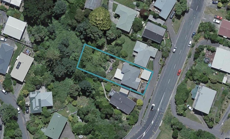 77 Helston Road, Paparangi, Wellington - Carousel 1