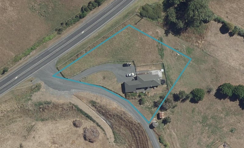 391 Tuhikaramea Road, Temple View, Hamilton - Carousel 1