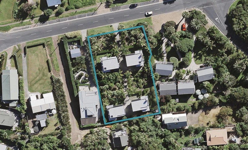 56 Palm Road, Palm Beach, Waiheke Island - Carousel 1