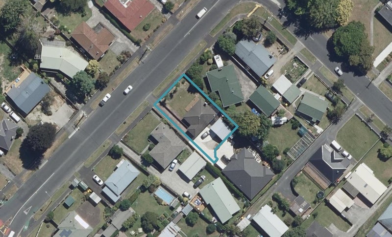 6 Tomin Road, Glenview, Hamilton - Carousel 1