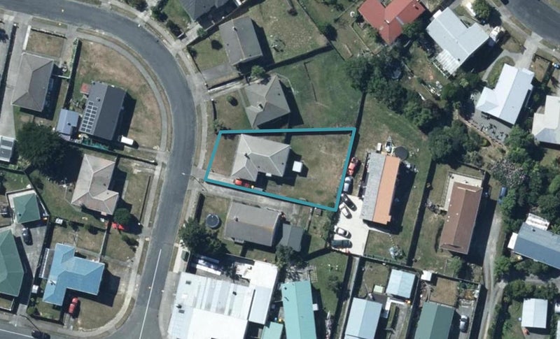 6 Caduceus Place, Ascot Park, Porirua - Carousel 1