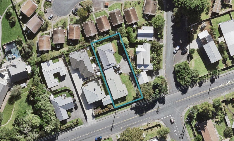 2/156 Beach Haven Road, Beach Haven, Auckland - Carousel 1