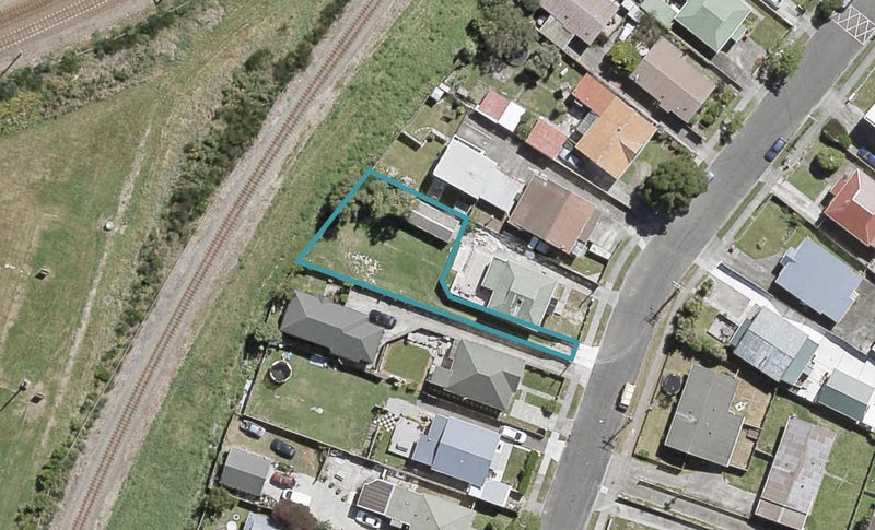 37A Awamutu Grove, Waiwhetu, Lower Hutt - Carousel 1