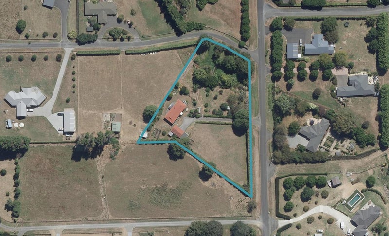 21 Lowe Road, Rukuhia, Hamilton - Carousel 1