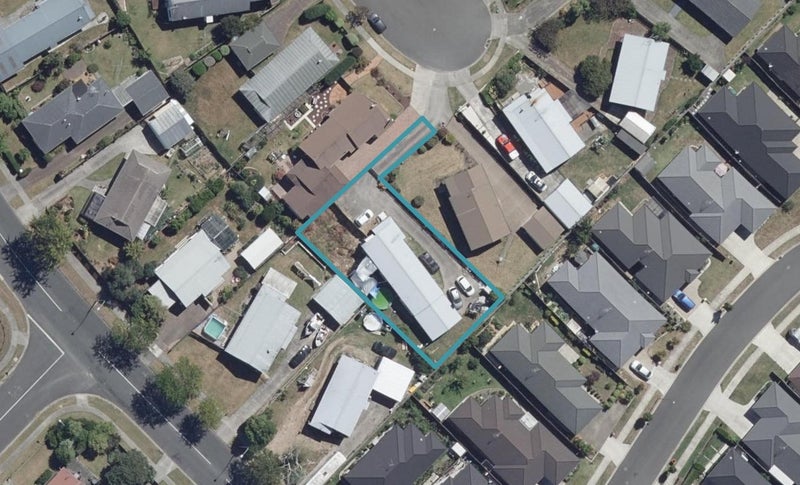 24 McKain Place, Fitzroy, Hamilton - Carousel 1