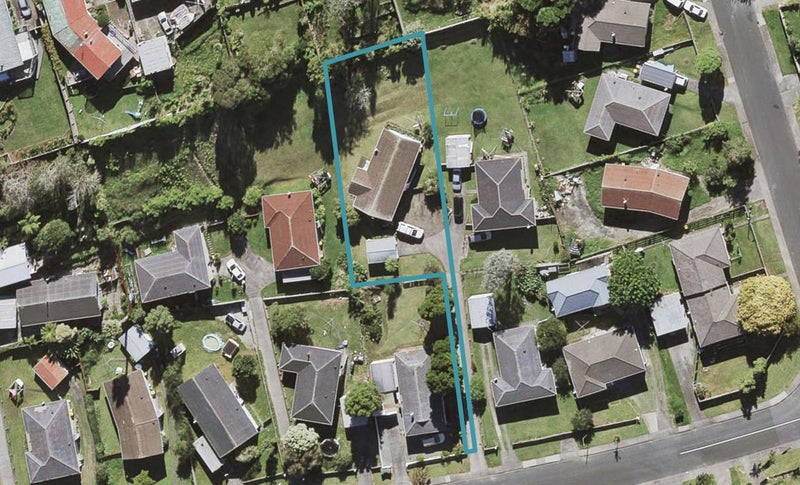 31 Sunline Avenue, Massey, Auckland - Carousel 1