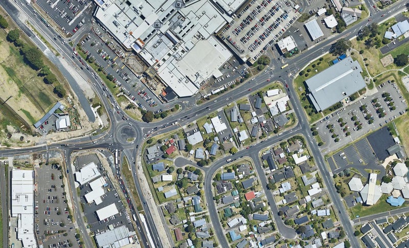 10 Girven Road, Mount Maunganui, Mount Maunganui - Carousel 1