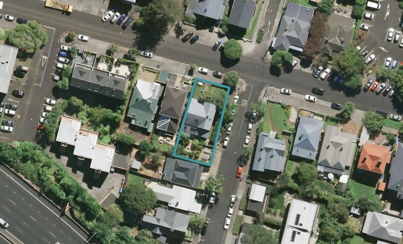 17 Carlton Gore Road, Grafton, Auckland - Carousel 1