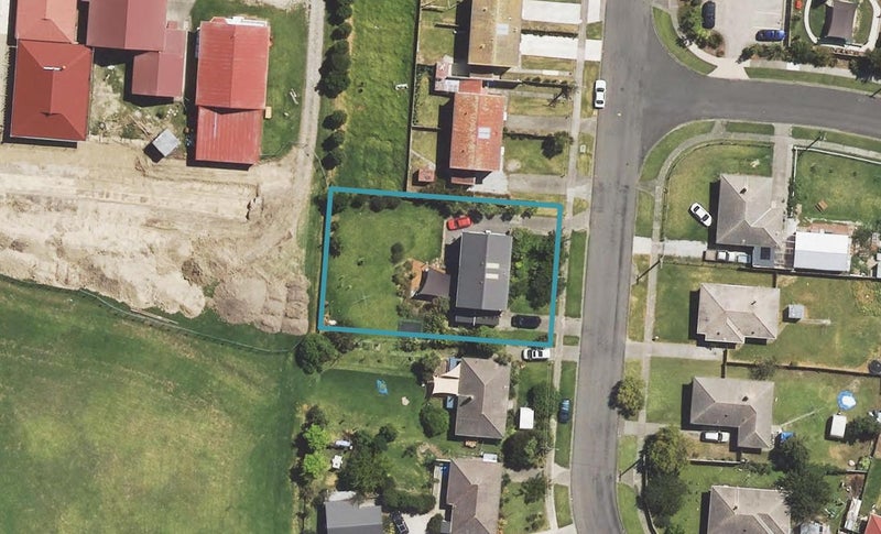 21 Cambridge Terrace, Kaiti, Gisborne - Carousel 1