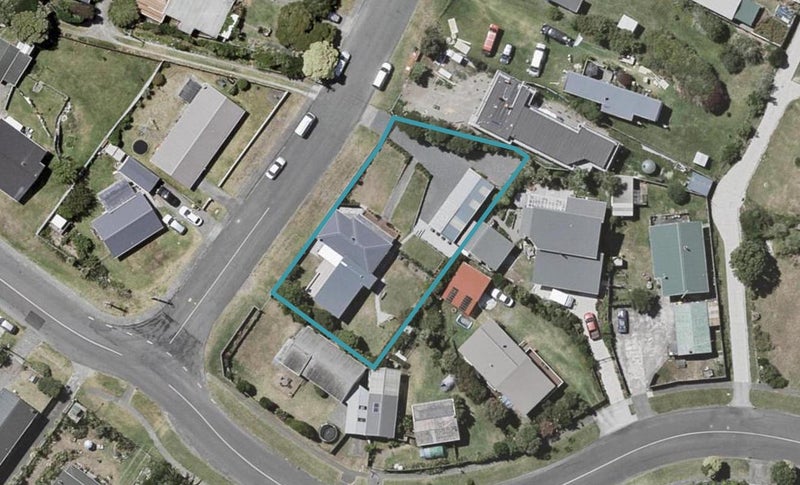 28 Babbacombe Avenue, Otaki Beach, Otaki - Carousel 1