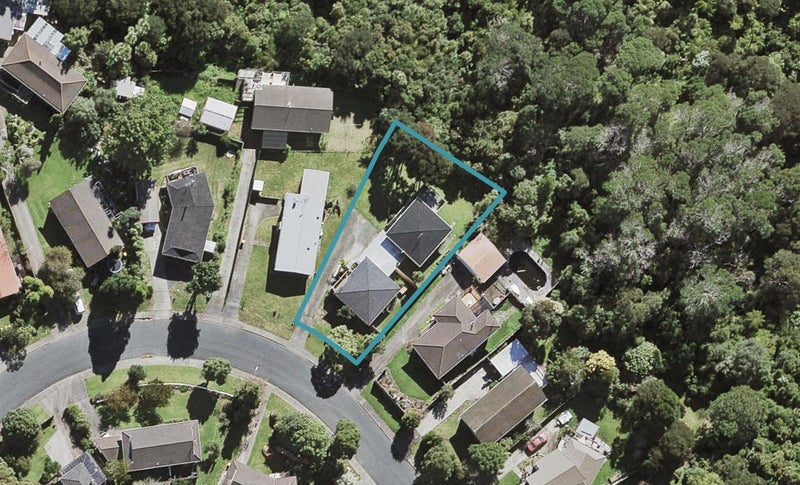 2/26 Glastron Place, Bayview, Auckland - Carousel 1