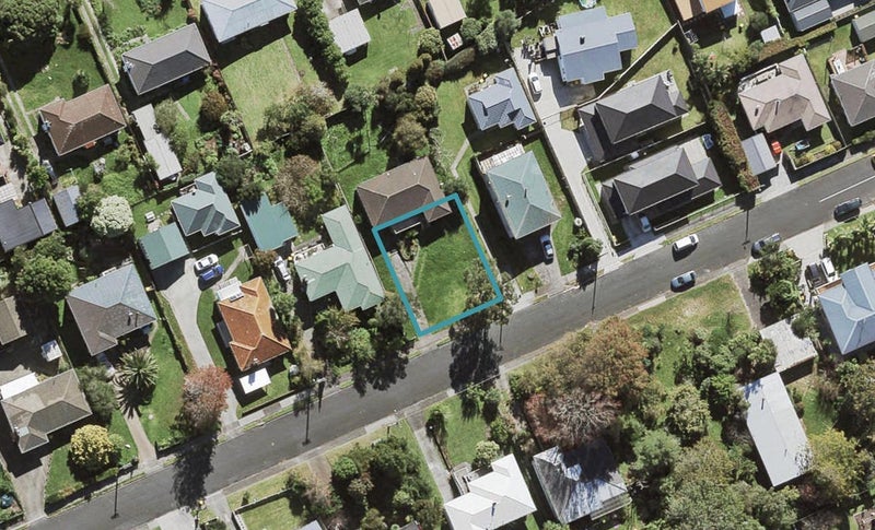 7A Sherwood Avenue, Te Atatu South, Auckland - Carousel 1