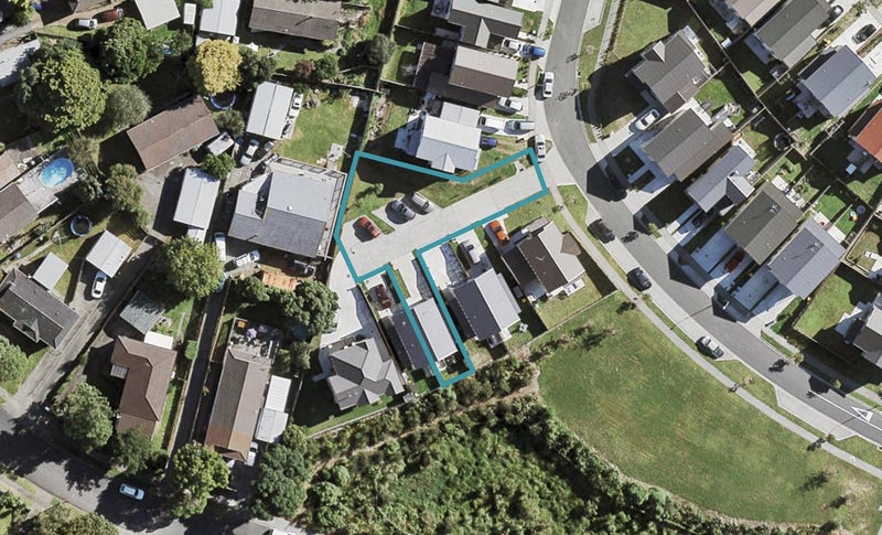 33 Tonuitanga Street, Weymouth, Auckland - Carousel 1